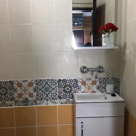 Quarto em Acomodações Particulares Livane *